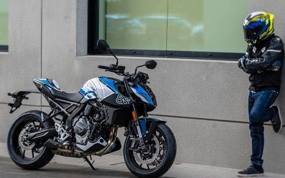 Neufahrzeug Suzuki GSX-8S - Bild 2