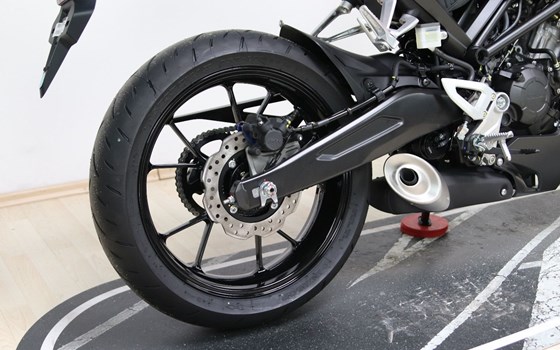 Gebrauchtmotorrad Honda CB125R - Bild 2