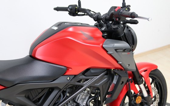 Gebrauchtmotorrad Honda CB125R - Bild 7