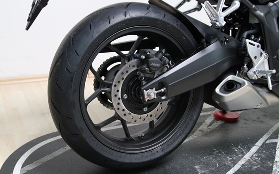 Gebrauchtmotorrad Honda CBR650R - Bild 2