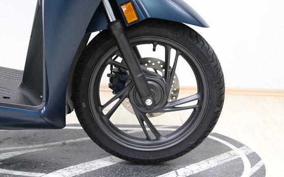 Gebrauchtmotorrad Honda SH125i - Bild 4
