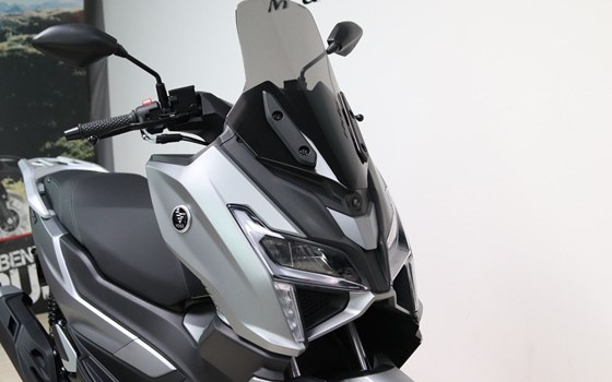 Neufahrzeug Voge SR1 125i ABS - Bild 6