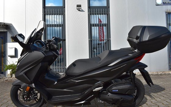 Gebrauchtmotorrad Honda Forza 125 - Bild 1