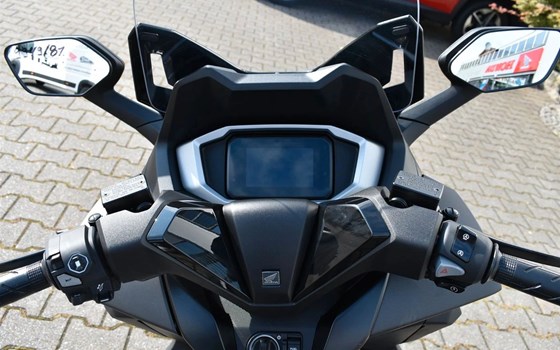 Gebrauchtmotorrad Honda Forza 125 - Bild 5