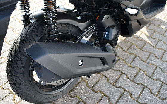 Gebrauchtmotorrad Honda Forza 125 - Bild 9