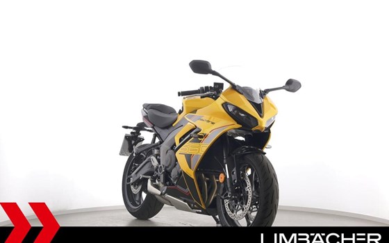 Gebrauchtmotorrad Triumph Daytona 660 - Bild 2