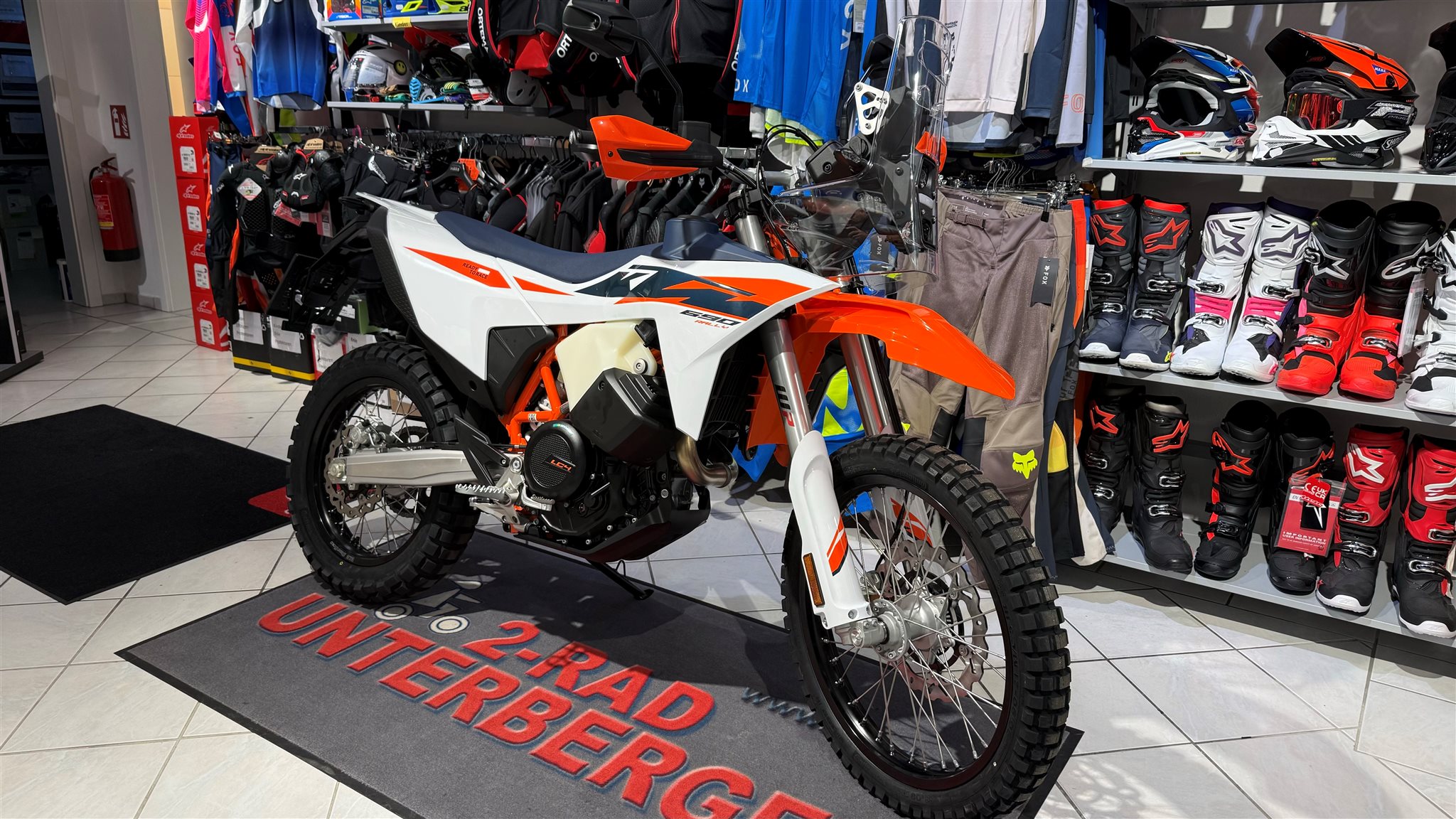 KTM 690 Rally