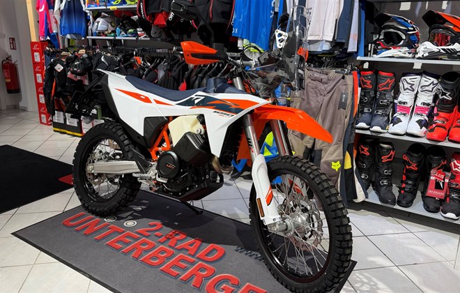 KTM 690 Rally