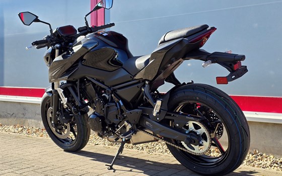Gebrauchtmotorrad Kawasaki Z650 S - Bild 8