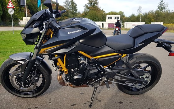 Gebrauchtmotorrad Kawasaki Z650 S - Bild 2