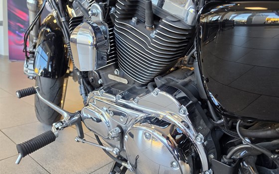 Gebrauchtmotorrad Harley-Davidson Sportster XL 1200T SuperLow - Bild 10