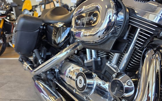 Gebrauchtmotorrad Harley-Davidson Sportster XL 1200T SuperLow - Bild 5