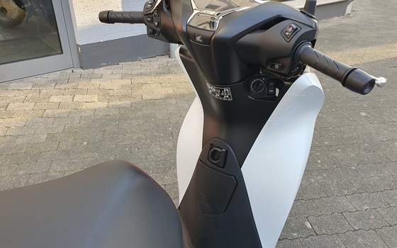 Gebrauchtmotorrad Honda SH125i - Bild 15