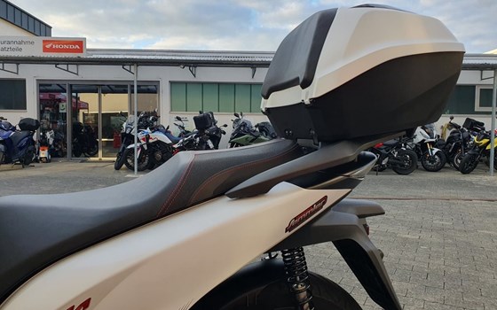 Gebrauchtmotorrad Honda SH125i - Bild 19