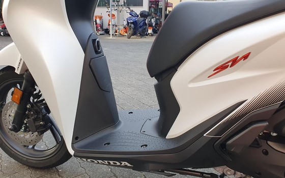Gebrauchtmotorrad Honda SH125i - Bild 20