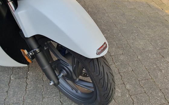 Gebrauchtmotorrad Honda SH125i - Bild 5