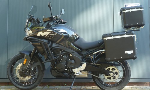 CFMOTO 700MT