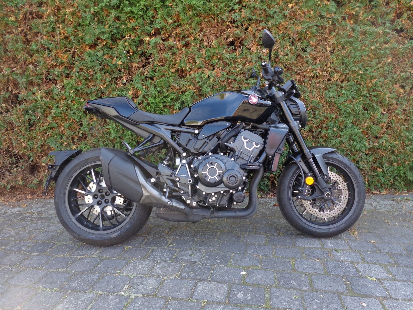 Honda CB1000R Black Edition