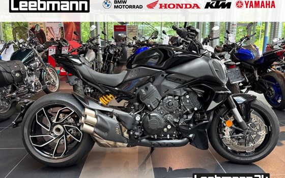 Gebrauchtmotorrad Ducati Diavel V4 - Bild 1
