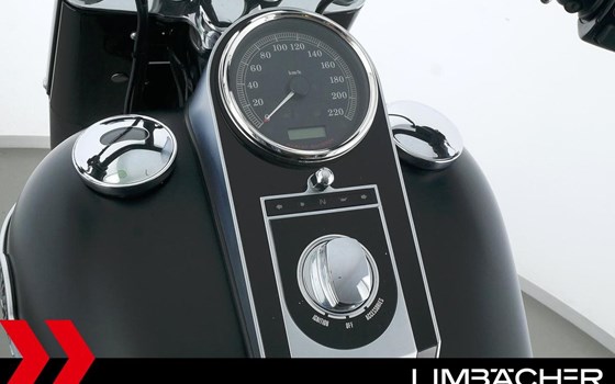 Gebrauchtmotorrad Harley-Davidson Softail Fat Boy Special FLSTFB - Bild 22