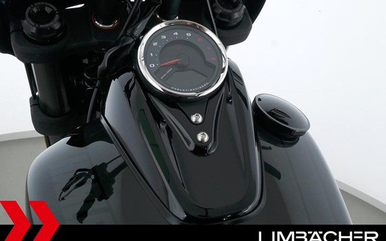 Gebrauchtmotorrad Harley-Davidson Softail Fat Bob 114 FXFBS - Bild 23