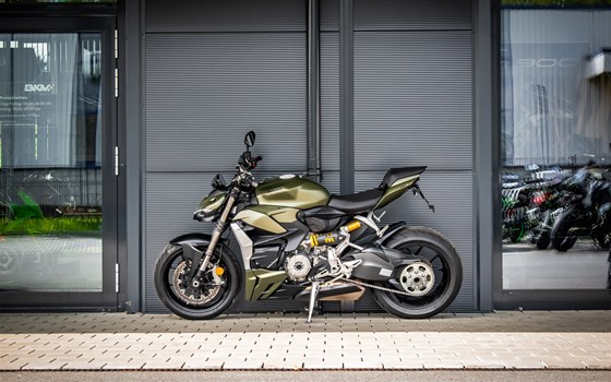 Gebrauchtmotorrad Ducati Streetfighter V2 - Bild 4
