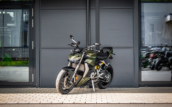 Gebrauchtmotorrad Ducati Streetfighter V2 - Bild 5