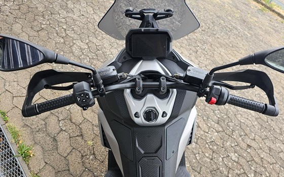 Gebrauchtmotorrad Aprilia SR GT 400 - Bild 7