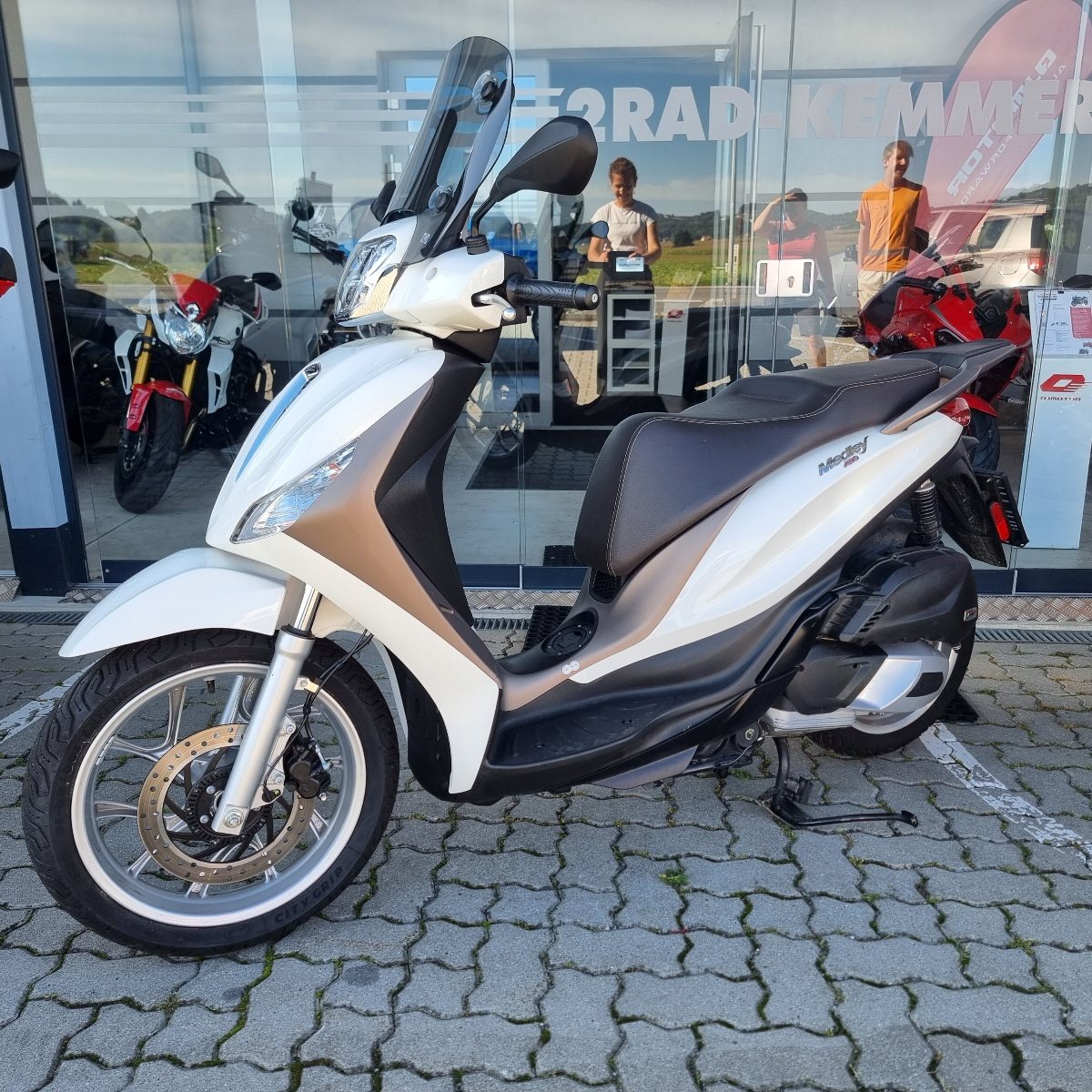 Piaggio Medley 125