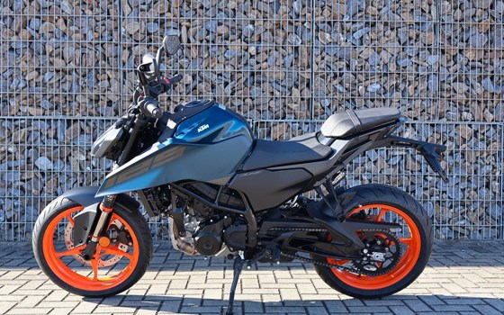 Gebrauchtmotorrad KTM 125 Duke - Bild 1