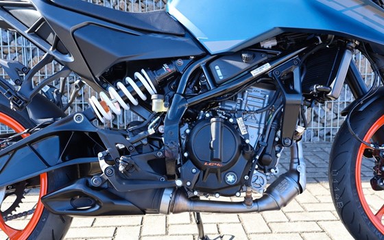 Gebrauchtmotorrad KTM 125 Duke - Bild 13