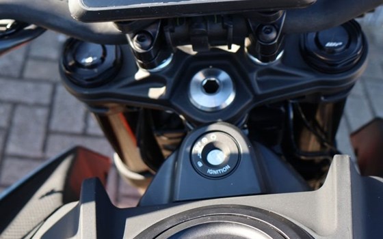 Gebrauchtmotorrad KTM 125 Duke - Bild 9