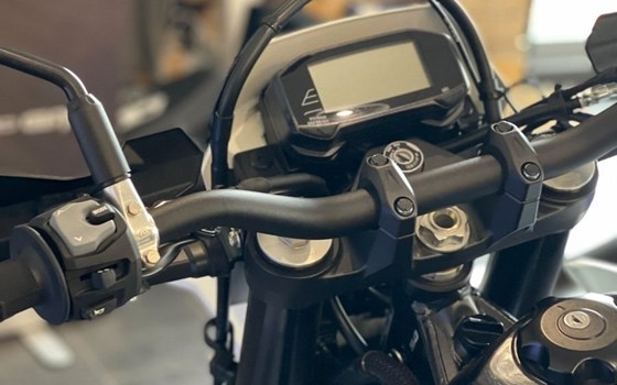 Gebrauchtmotorrad Suzuki DR-Z4SM - Bild 14