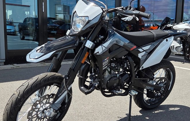 Peugeot XP6 Supermotard R