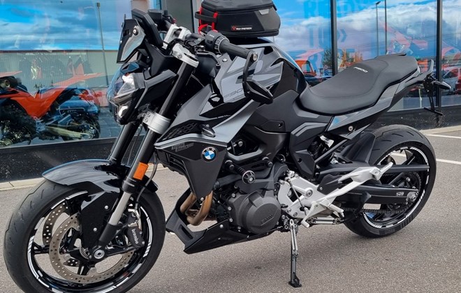 BMW F 900 R