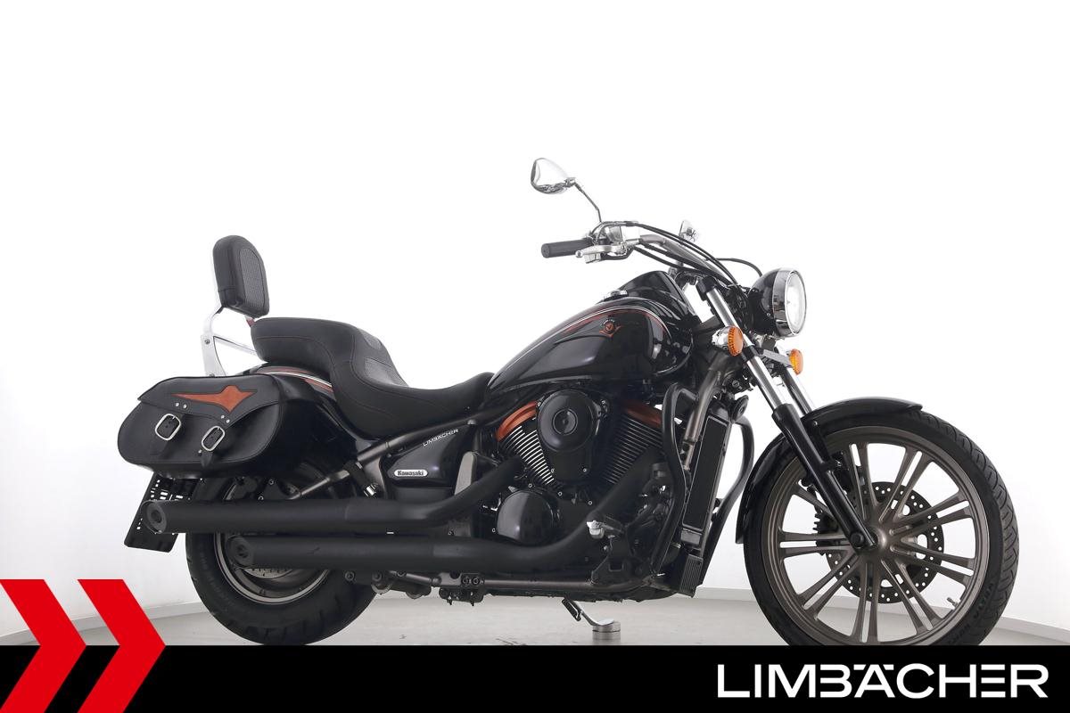 Kawasaki VN 900 Custom