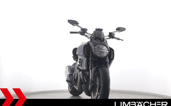 Gebrauchtmotorrad Ducati Diavel AMG - Bild 11