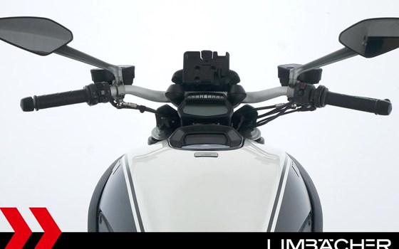 Gebrauchtmotorrad Ducati Diavel AMG - Bild 13