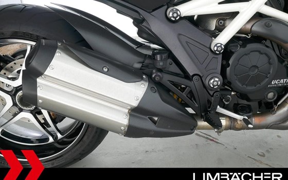 Gebrauchtmotorrad Ducati Diavel AMG - Bild 16