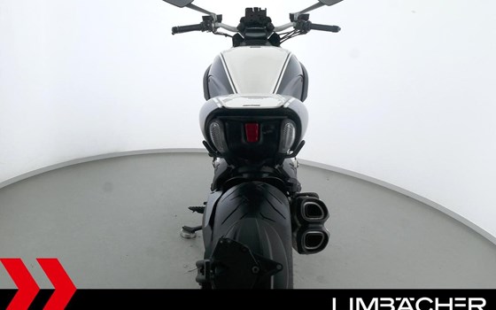 Gebrauchtmotorrad Ducati Diavel AMG - Bild 17