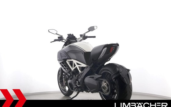 Gebrauchtmotorrad Ducati Diavel AMG - Bild 7