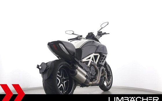 Gebrauchtmotorrad Ducati Diavel AMG - Bild 8