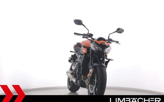 Gebrauchtmotorrad Triumph Street Triple 765 R A2 - Bild 11