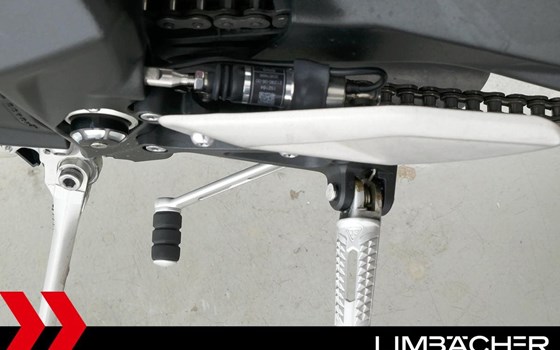 Gebrauchtmotorrad Triumph Street Triple 765 R A2 - Bild 18