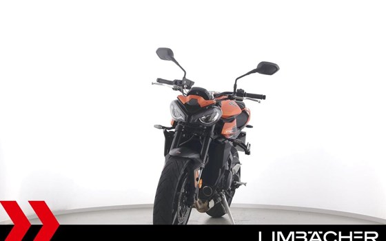 Gebrauchtmotorrad Triumph Street Triple 765 R A2 - Bild 3