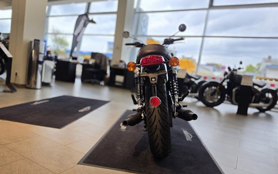 Gebrauchtmotorrad Triumph Bonneville T120 Black - Bild 4