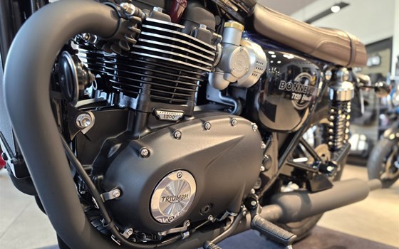 Gebrauchtmotorrad Triumph Bonneville T120 Black - Bild 7