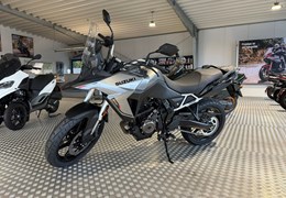Neumotorrad Suzuki V-Strom 800