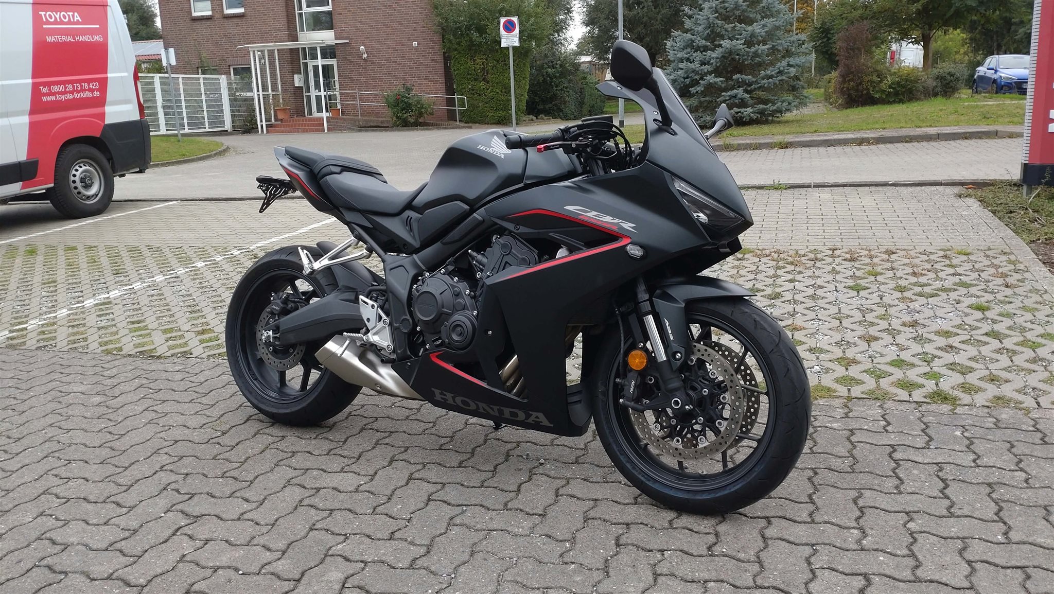 Honda CBR650R