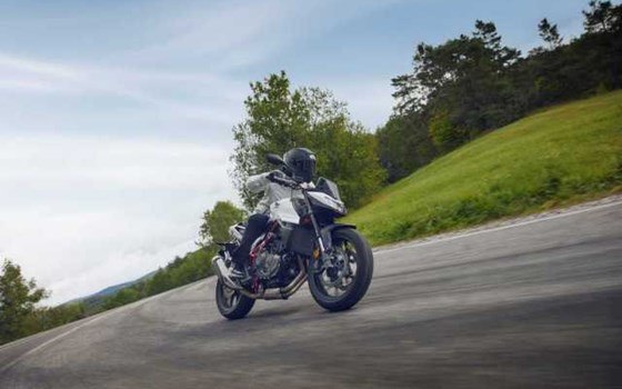 Gebrauchtmotorrad Honda CB750 Hornet - Bild 2